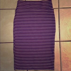 Burgundy stripped skirt